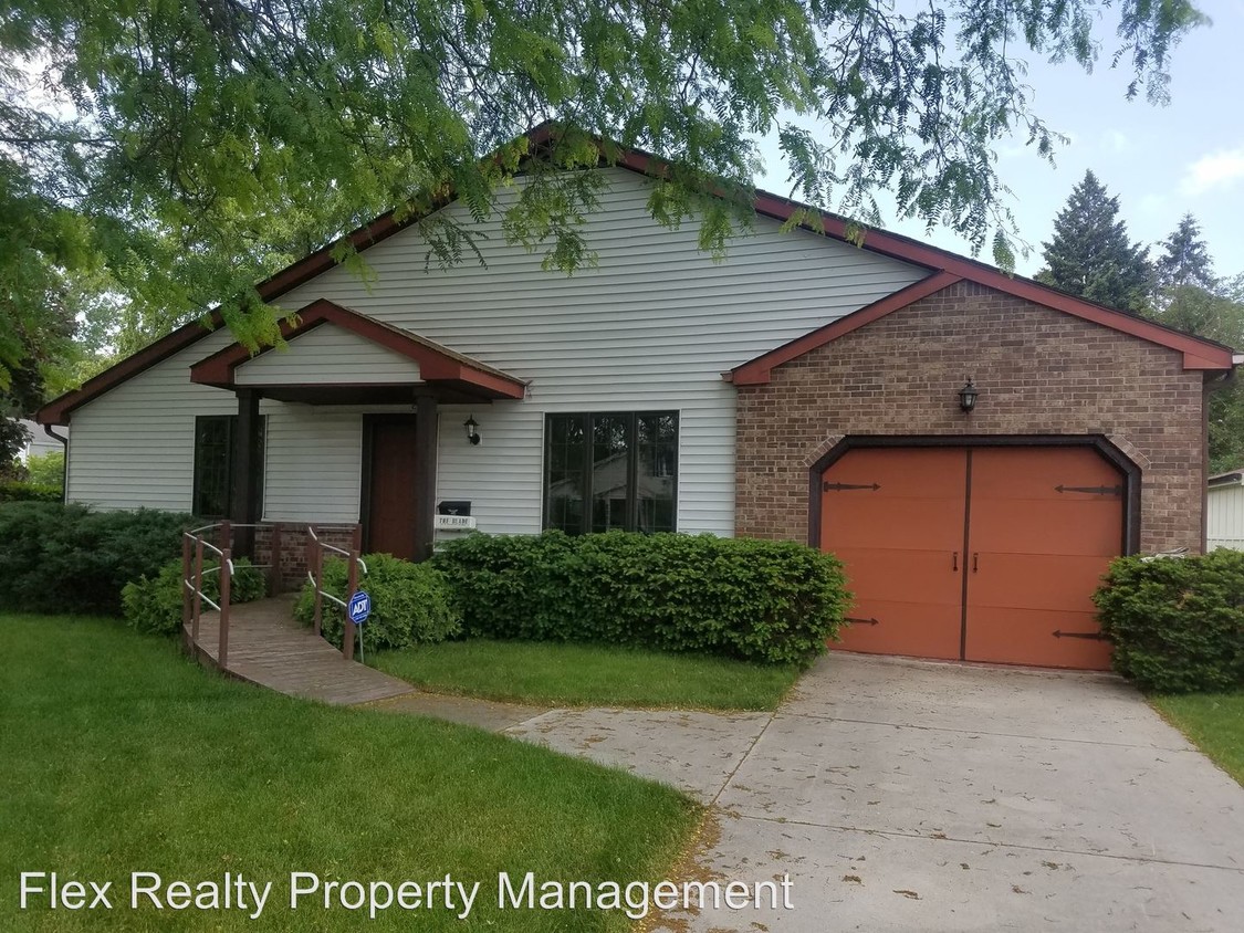 Primary Photo - 4676 Imperial Dr