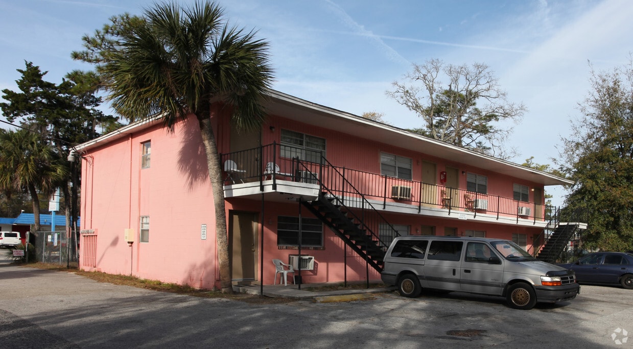Villager Apartments South - Villager