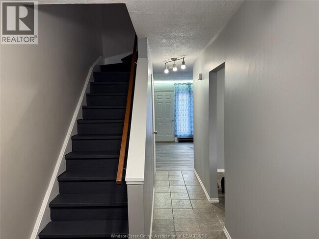 Photo du bâtiment - 2671 Vine Ct