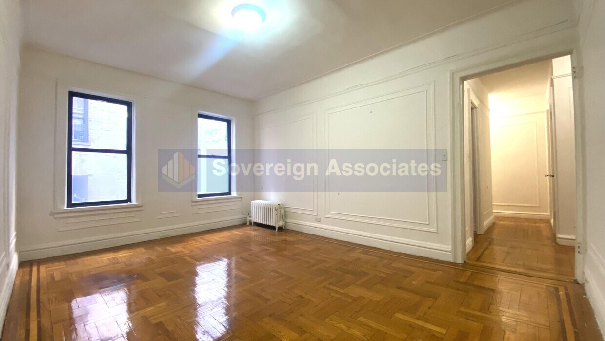 Primary Photo - 72 Seaman Avenue