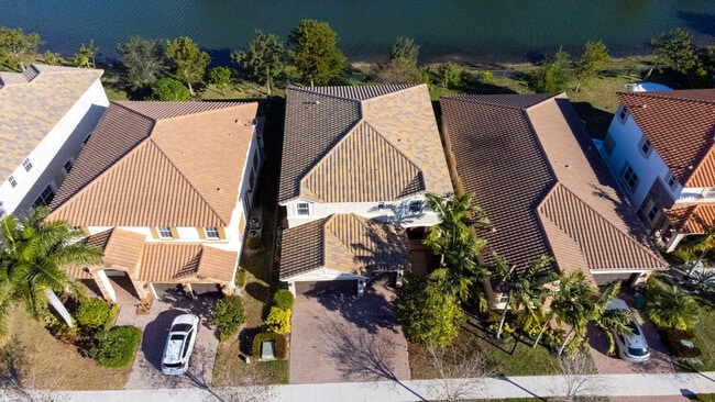Building Photo - 9911 S Miralago Way