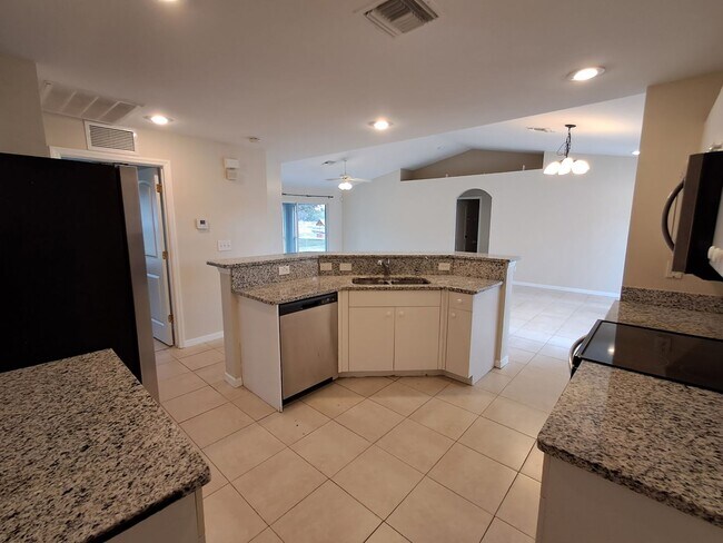 Foto del edificio - 6142 Hester Ave