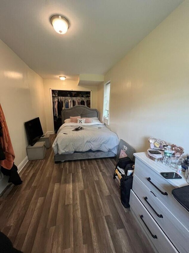 Primary Photo - 2 bedroom in TROY NY 12180