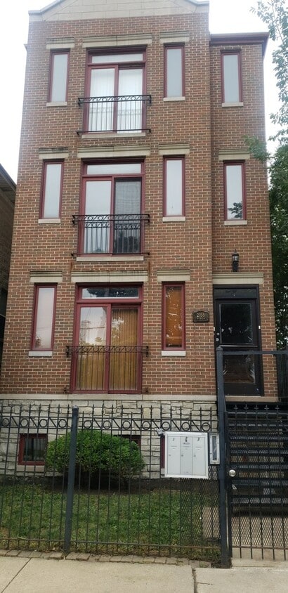 Primary Photo - 2955 W Wilcox St
