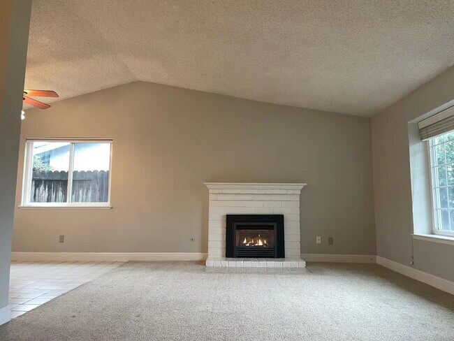 Foto del edificio - 779 Oakmeade Dr