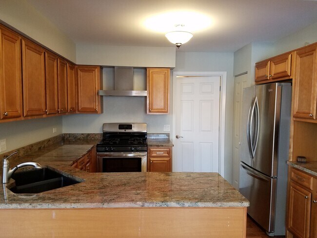 Foto del edificio - 620 Sturnbridge Ln