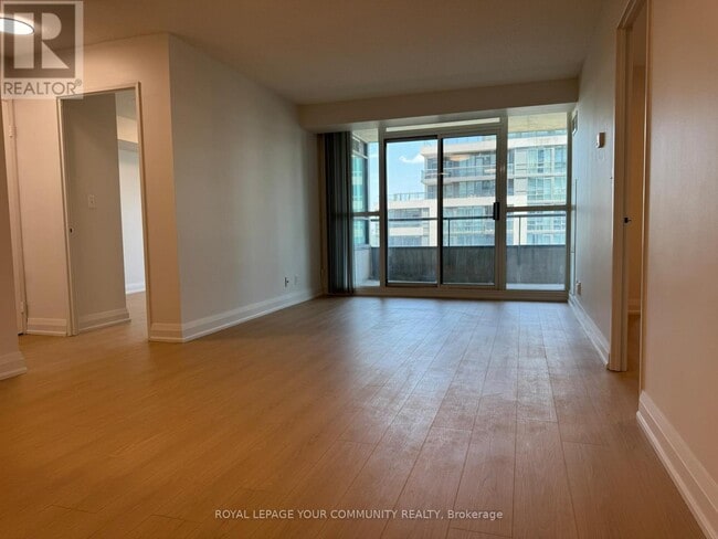 Building Photo - 2206-2223 HOLLYWOOD Ave