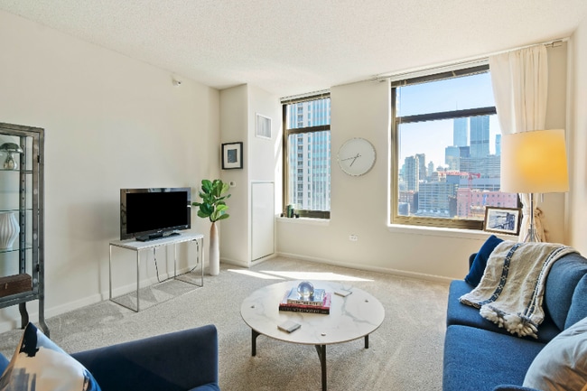 Photo - 341 N Desplaines St Apartment