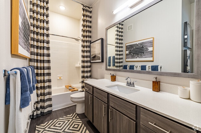 1BR, 1BA - 662SF - Bathroom - Cortland Allen Station