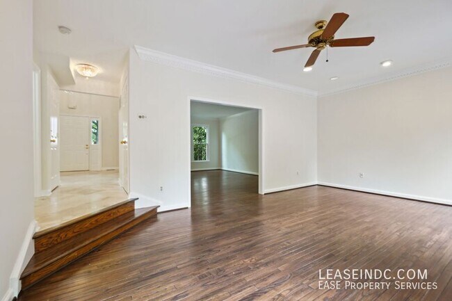 Foto del edificio - 3204 Ellicott St NW