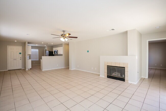 Building Photo - 865 Adobe Flat Dr