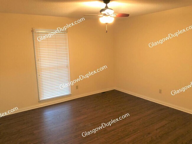 Foto del edificio - 100 Sandwood Dr