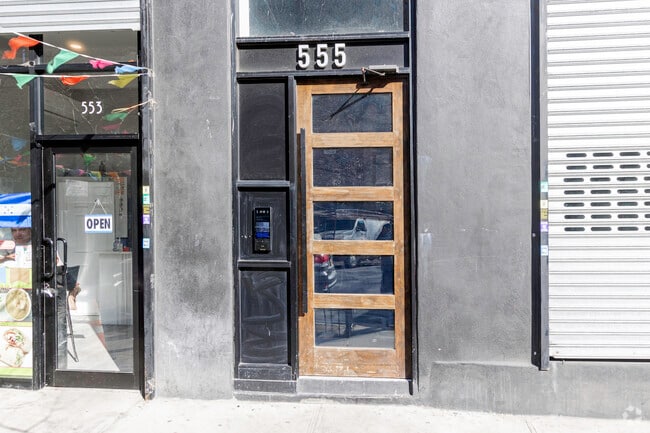 Entrance - 553 E 137th St