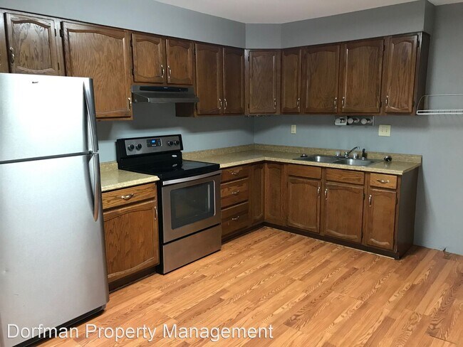 Building Photo - 3 br, 1 bath House - 8128 E Barry Rd