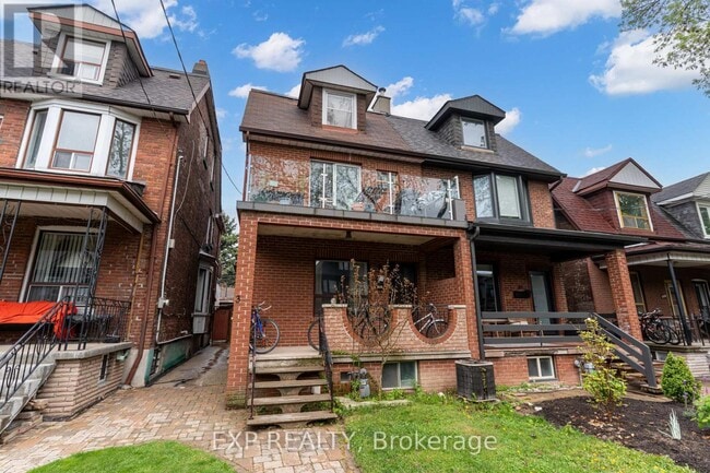 Building Photo - 303 Grace St