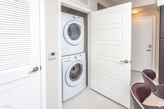Foto del edificio - 2 br, 2 bath Apartment - 3750 Bird Rd