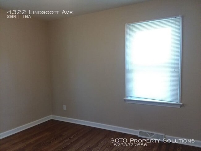 Building Photo - 2BD 1BA House with Garage in Woodson Terrace