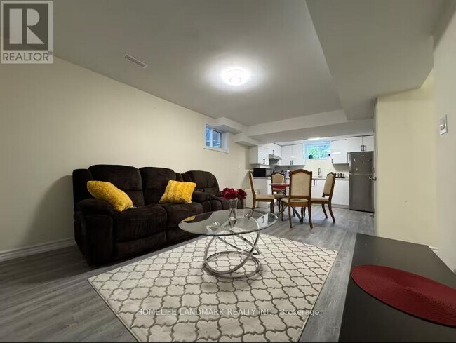 Photo du bâtiment - 50 Addison St