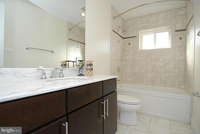 Foto del edificio - 1901 Lincoln Rd NE