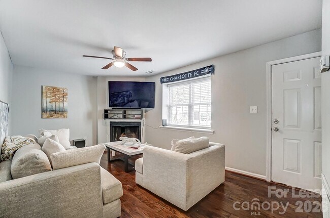 Foto del edificio - 8518 Castle Pine Ct