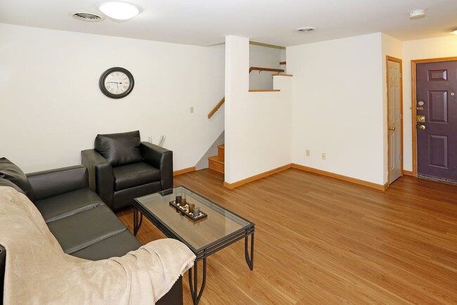 Building Photo - 208 N Harvey