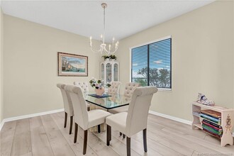 Building Photo - 2560 NW Seagrass Dr