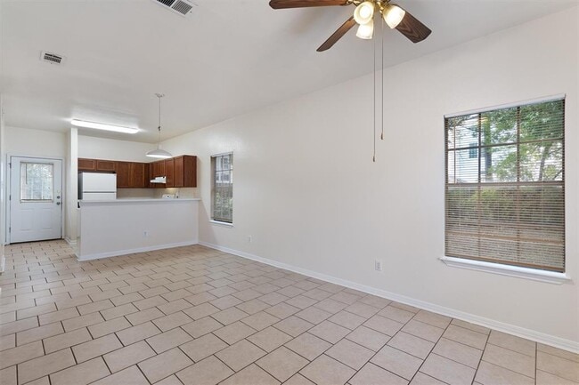 Building Photo - 2908 Whisper Oaks Ln