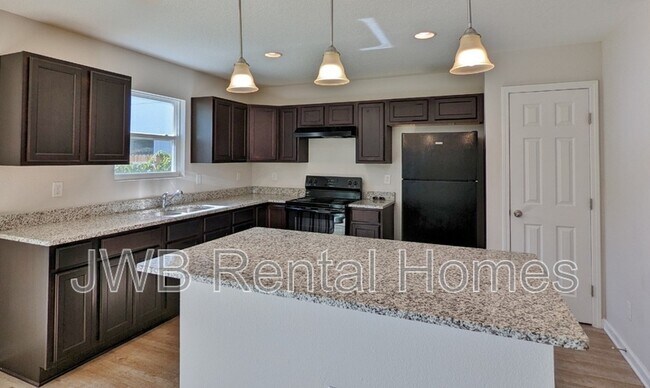 Foto del edificio - 8726 Dandy Ave