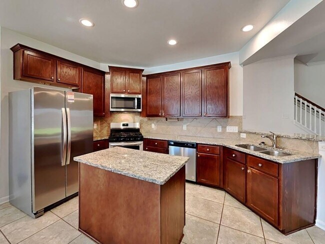Building Photo - 502 Glenwood Ridge Dr