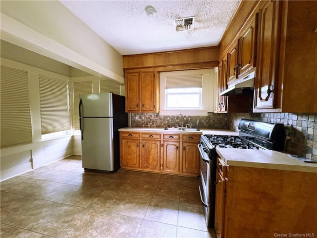 Foto del edificio - 512 11th St