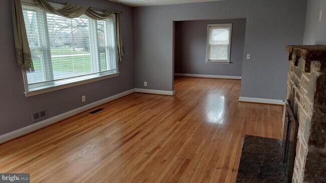 Foto del edificio - 4005 St Johns Ln