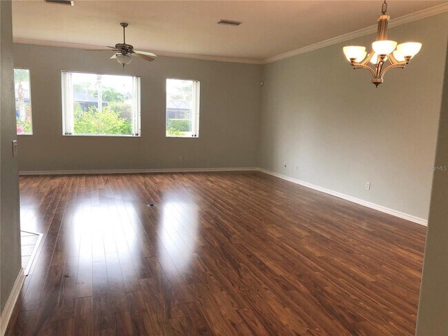 Foto del edificio - 4951 Creekside Trail
