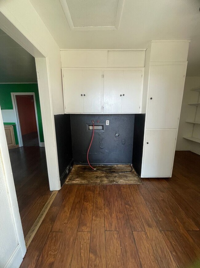 Foto del edificio - 5801 Elysian Rd