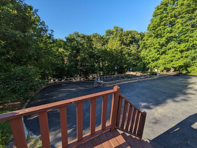 Building Photo - 21225 Mary Lynn Dr
