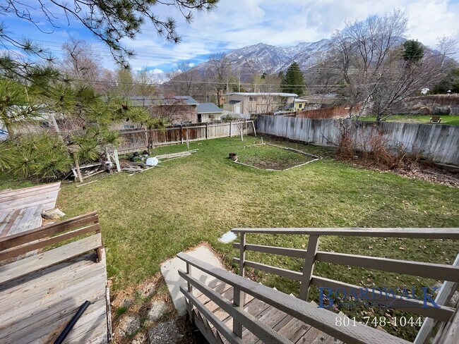 Building Photo - 2827 E Bridgewater Dr