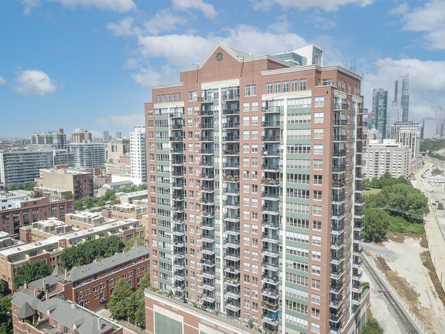 Building Photo - 1717 S Prairie Ave