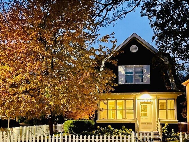 Foto del edificio - 4050 Upton Ave S