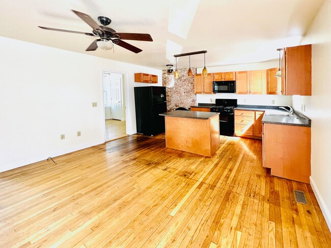 Photo - 46 King St Apartment