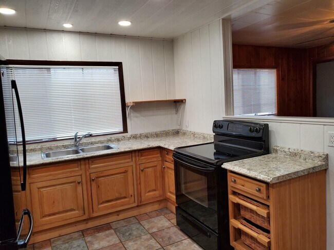 Foto del edificio - 10370 Ute Pass Ave