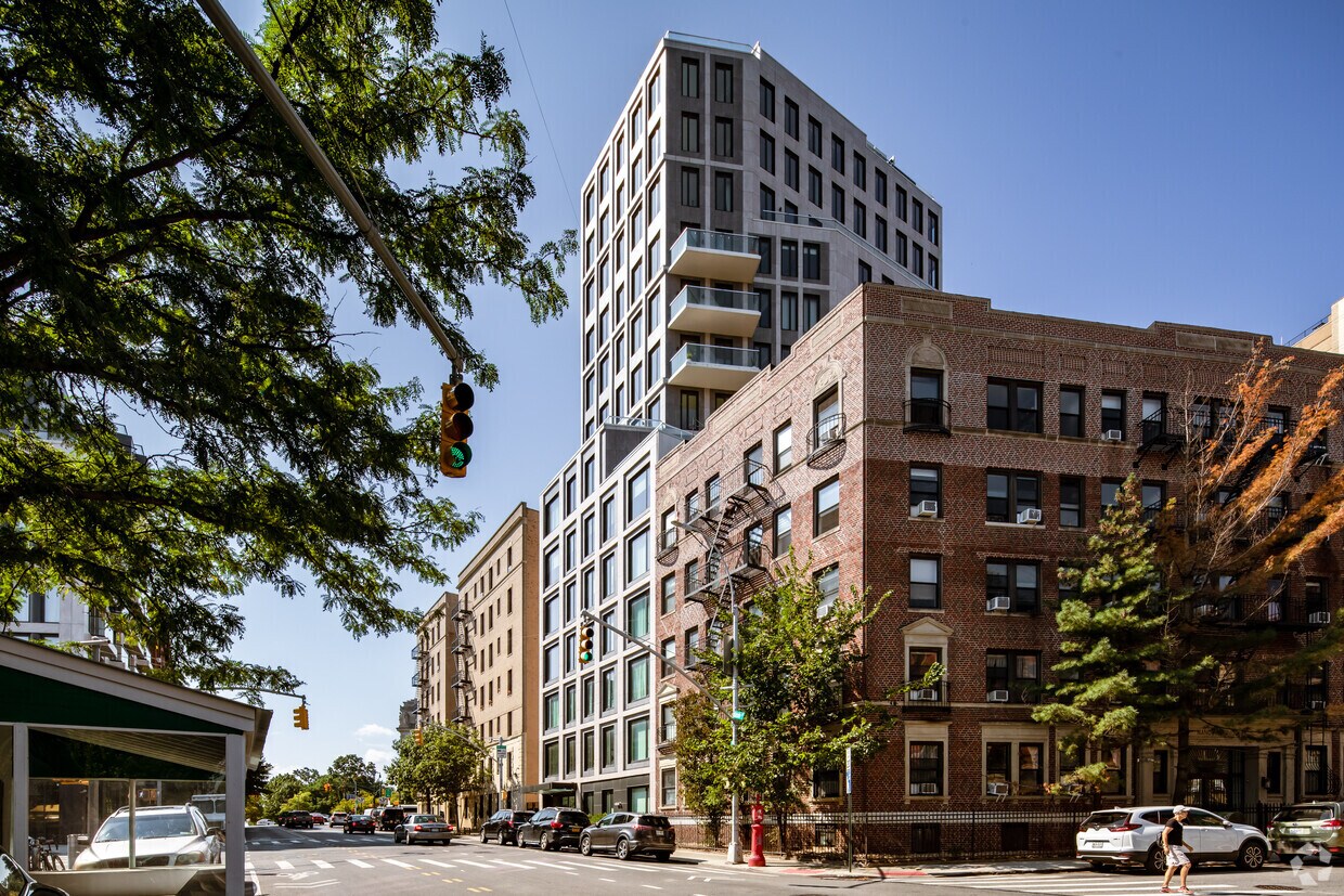 Foto principal - 856 Washington Ave