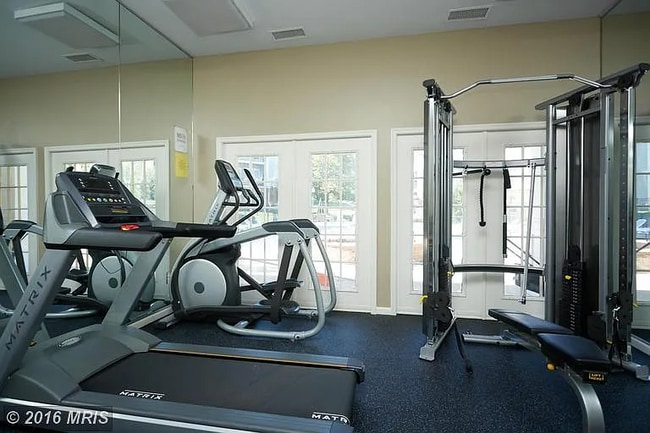 Building Photo - 20417 Riverbend Square