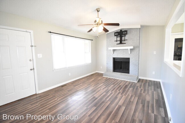 Building Photo - 3 br, 2 bath House - 921 Hollydale Ln