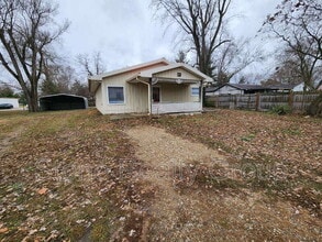 Building Photo - 2955 S 13 1/2 St