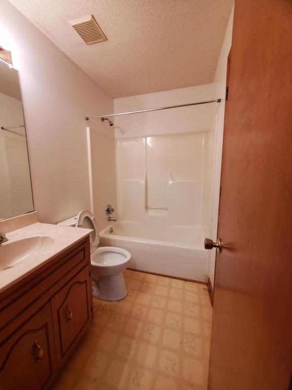 Building Photo - 530 Hietts Lane, Apt B.