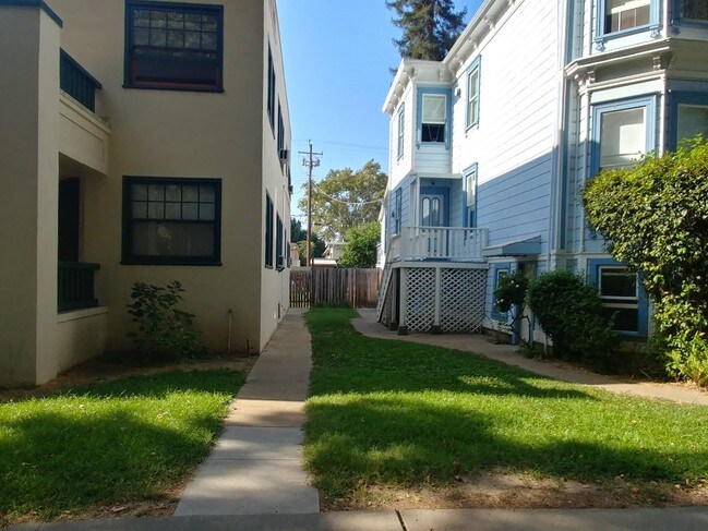 Foto del edificio - 2312 H St