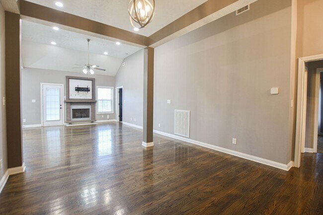 Foto del edificio - Pet Friendly Four Bedroom!