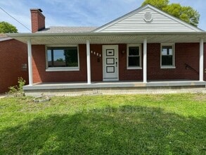 Building Photo - 2917 Grand Ave