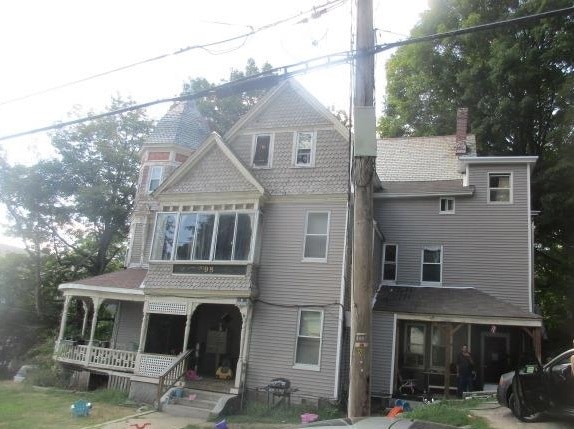 Building Photo - 98 Pleasant St