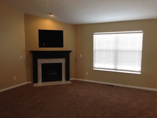 Building Photo - 417 Blue Bell Court