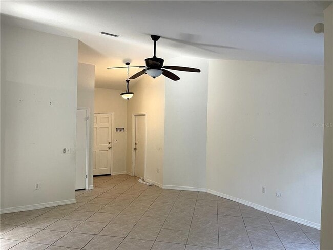 Building Photo - 4531 SW 83 Dr